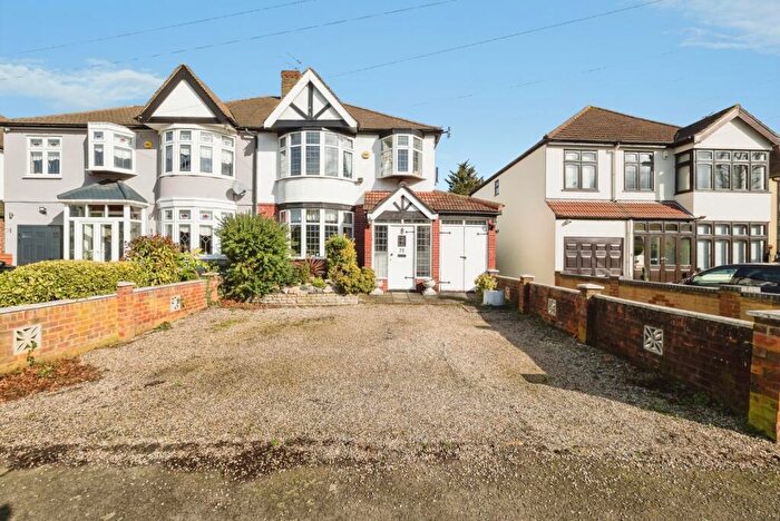 3 Bedroom Semi Detached House For Sale In Osborne Road, Hornchurch, Essex, RM11