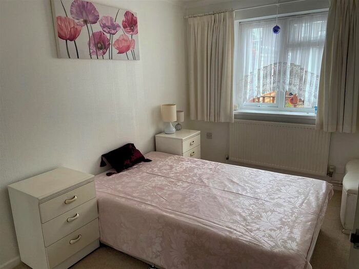 2 Bedroom Semi-Detached Bungalow For Sale In Broomy Close, Stourport-On-Severn, DY13