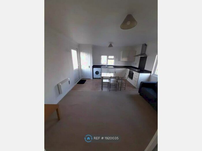 1 Bedroom Mobile/park Home To Rent In Southgate, Cambridge, CB4