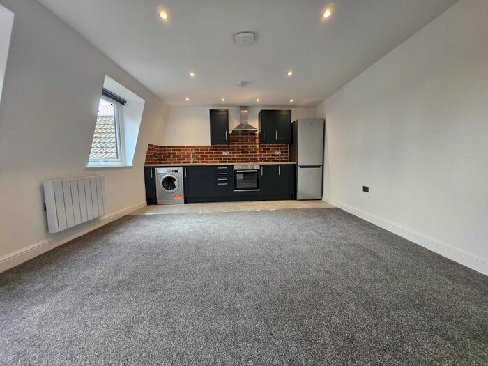 1 Bedroom Apartment To Rent In Flat, Bridgegate Residence, DN22
