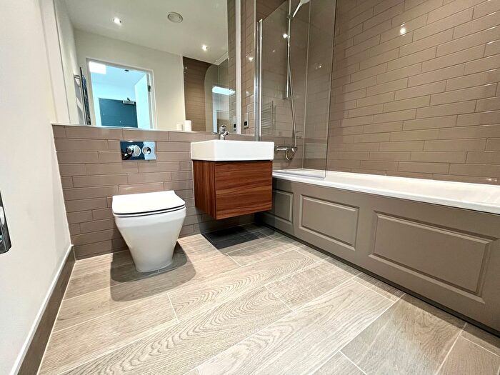 2 Bedroom Property To Rent In Heaton House Lofts, Birmingham, B1