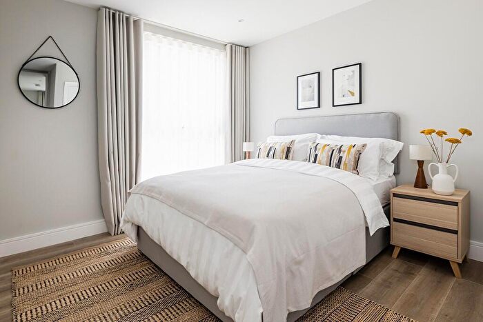 2 Bedroom Apartment To Rent In Neptune Wharf, London, SE8
