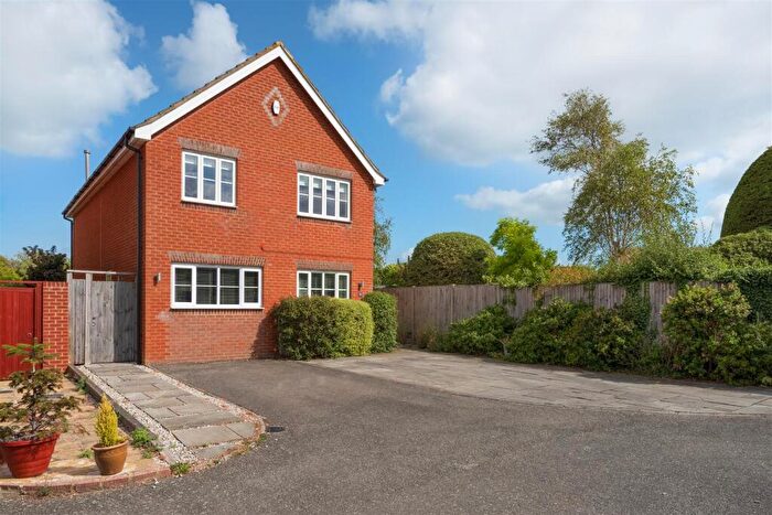4 Bedroom Detached House For Sale In Foxdene Road, Seasalter, Whitstable, CT5