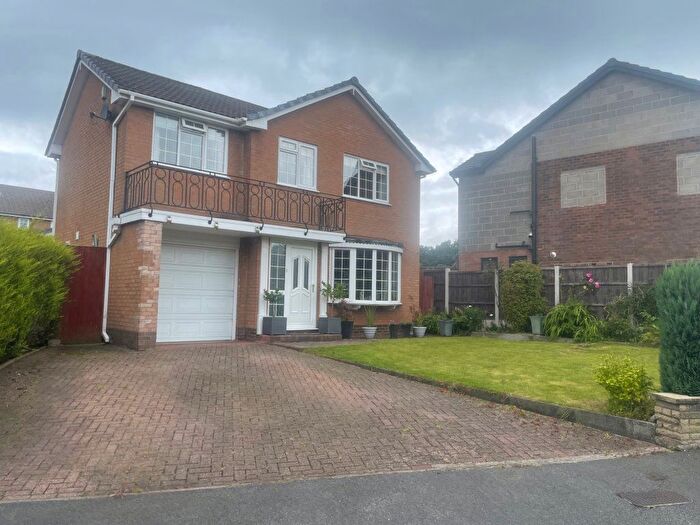 4 Bedroom Detached House To Rent In Laburnum Park, Bolton, BL2