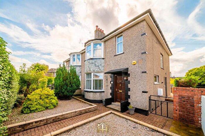 3 Bedroom Semi-Detached House For Sale In Americanmuir Road, Dundee, DD3