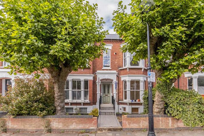 1 Bedroom Flat To Rent In Talbot Road, Highgate, N6