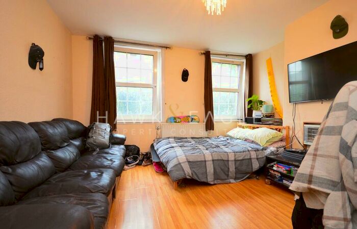 2 Bedroom Flat To Rent In Electric House, London, E3