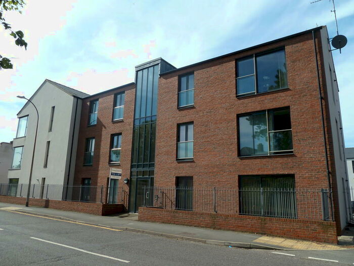 2 Bedroom Apartment To Rent In Old School Court, Louth, LN11