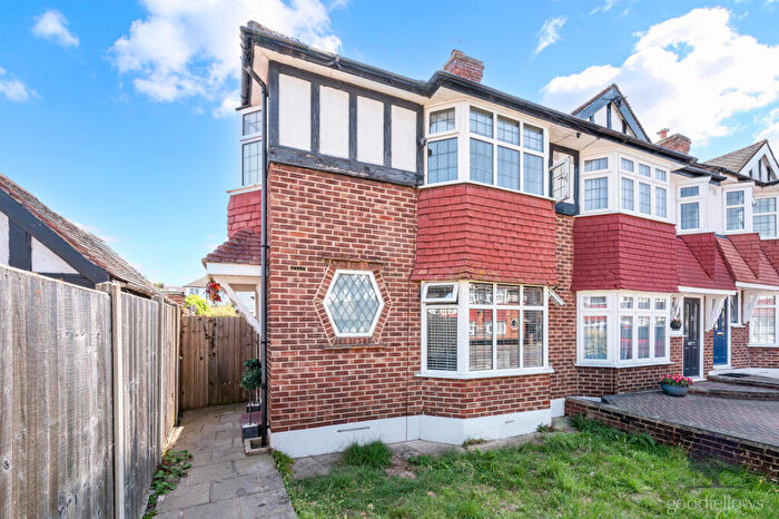 3 Bedroom End Of Terrace House To Rent In Lynmouth Avenue, Morden, SM4