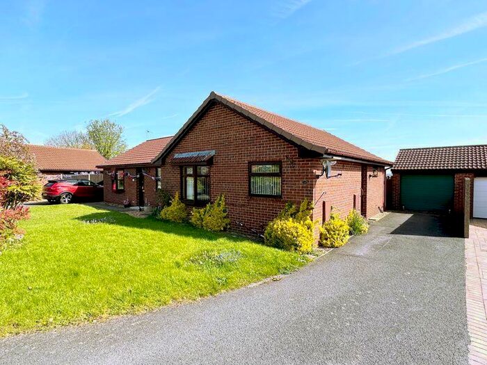 2 Bedroom Semi-Detached Bungalow To Rent In Woffindin Close, Grantham, NG31