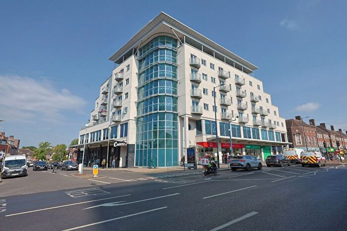 2 Bedroom Flat For Sale In Station Road, Edgware, HA8