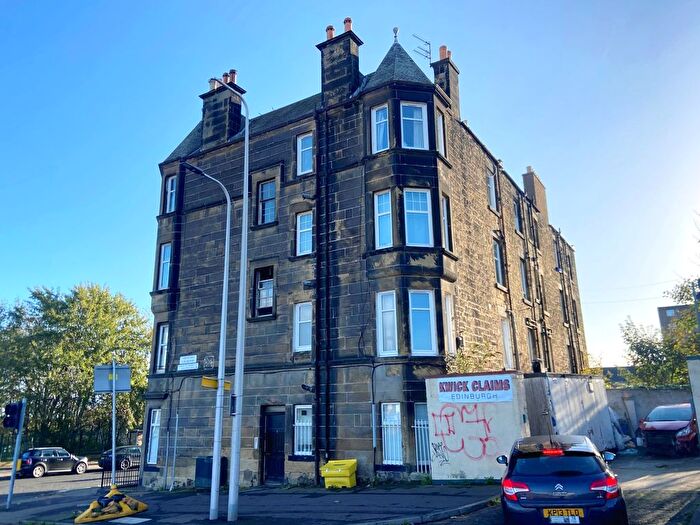 1 Bedroom Flat To Rent In Fishwives' Causeway, Edinburgh, EH15