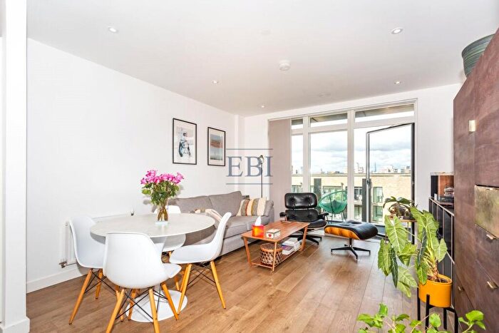 1 Bedroom Apartment For Sale In Chorley Court, Madeira Street, London, E14