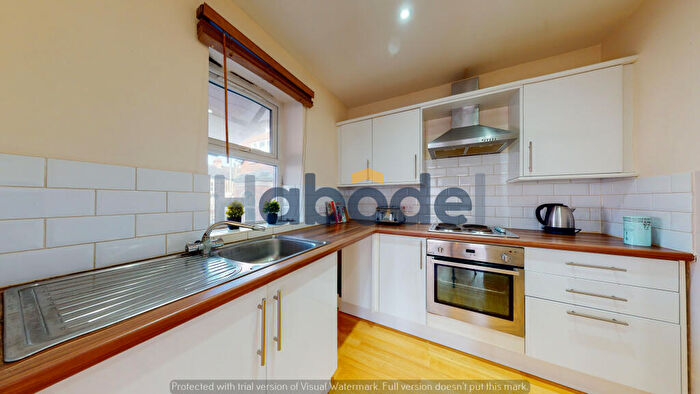 2 Bedroom Flat To Rent In Renaissance House, Boulevard, Hull, HU3