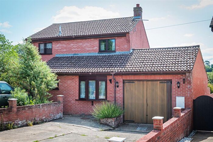 4 Bedroom Detached House For Sale In Meadow View, Bildeston, IP7