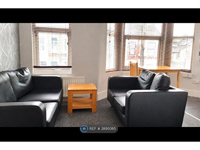 4 Bedroom Maisonette To Rent In Kellino Street, London, SW17