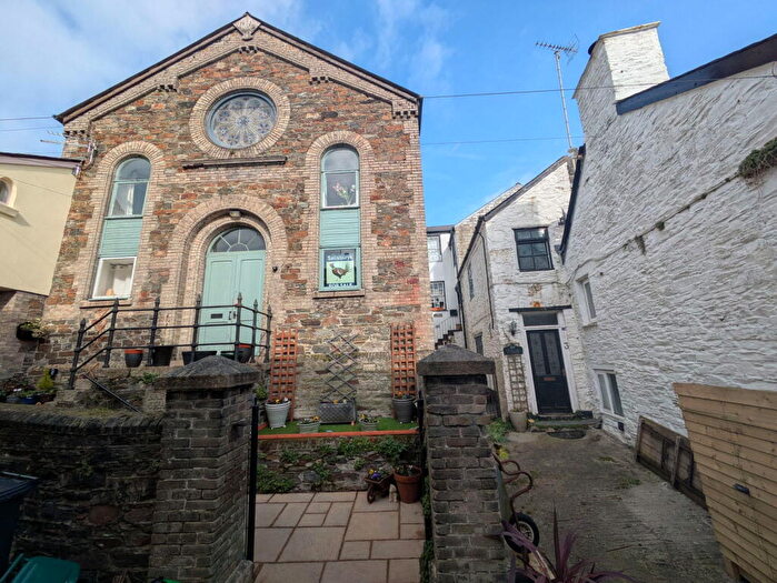 2 Bedroom Flat For Sale In Baptist Street, Calstock, PL18