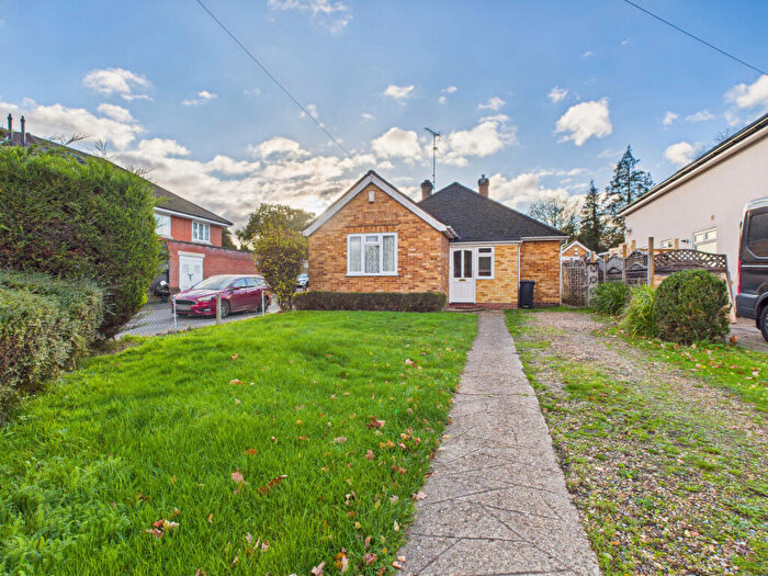 2 Bedroom Bungalow To Rent In Wokingham, RG41