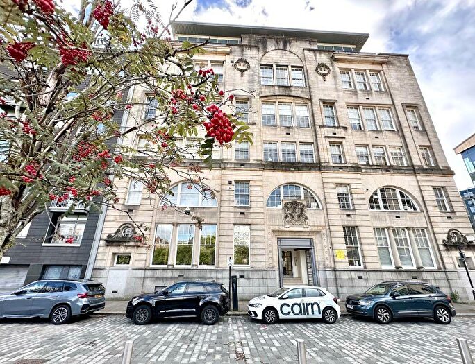 3 Bedroom Flat To Rent In College Street, Merchant City, Glasgow, G1