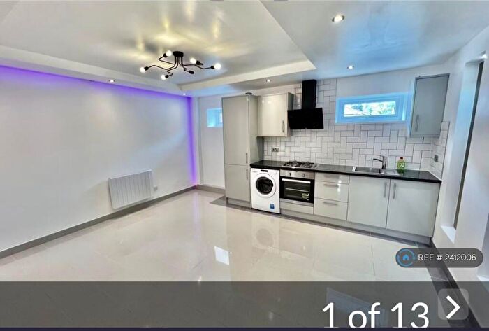 3 Bedroom Semi-Detached House To Rent In Providence Mews, Newton Heath, Manchester, M40