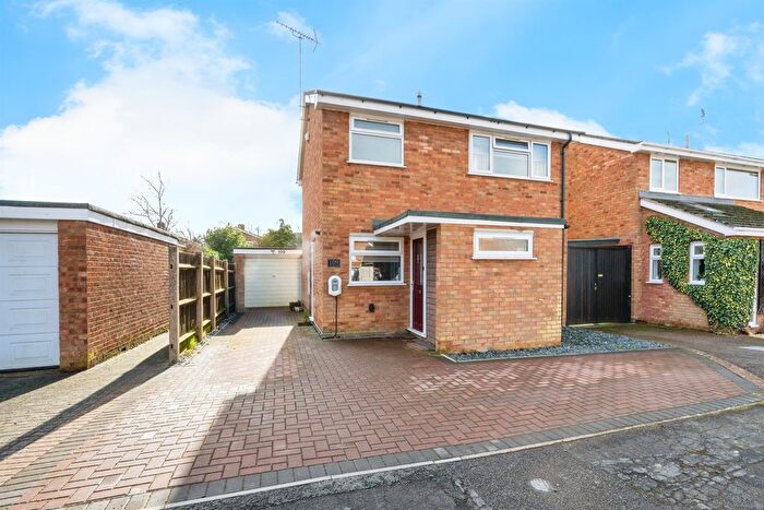 3 Bedroom Detached House For Sale In Camberton Road, Linslade, Leighton Buzzard, LU7