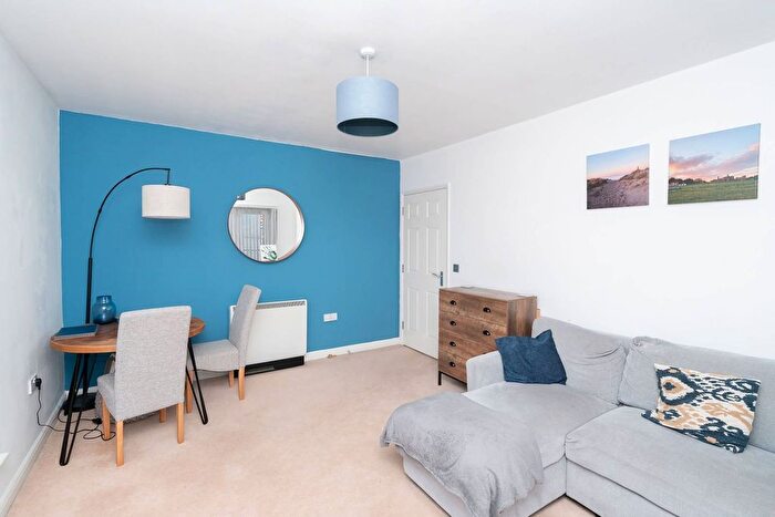 2 Bedroom Flat For Sale In Moorview House, Selden Hill, Hemel Hempstead, HP2