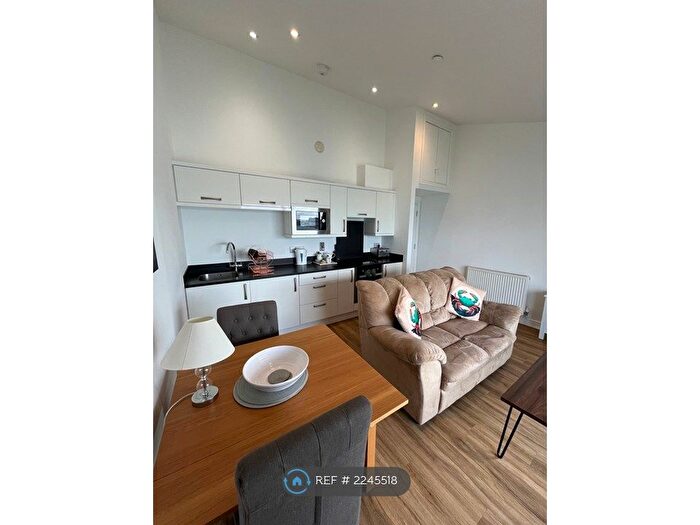 1 Bedroom Flat To Rent In Crabbers Wharf, Portland, DT5
