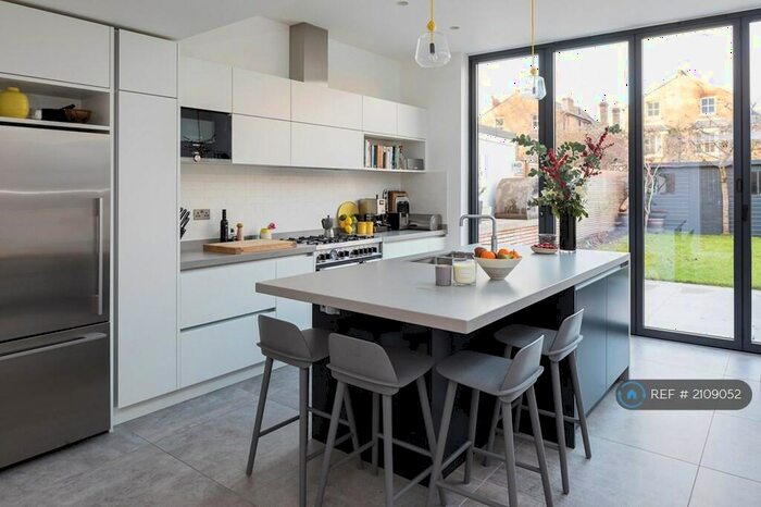 4 Bedroom Terraced House To Rent In Idmiston Road, London, SE27