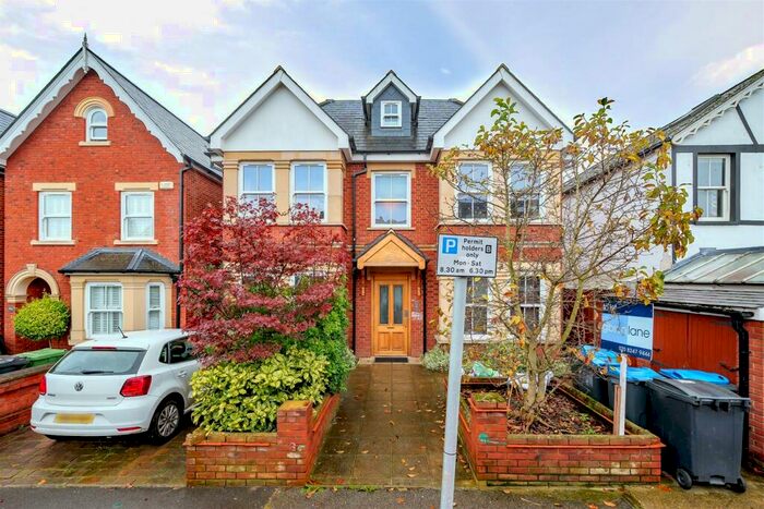 2 Bedroom Flat To Rent In Kings Road, Kingston Upon Thames, KT2