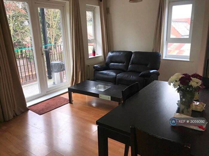 1 Bedroom Flat To Rent In Tarragon Court, London, IG1