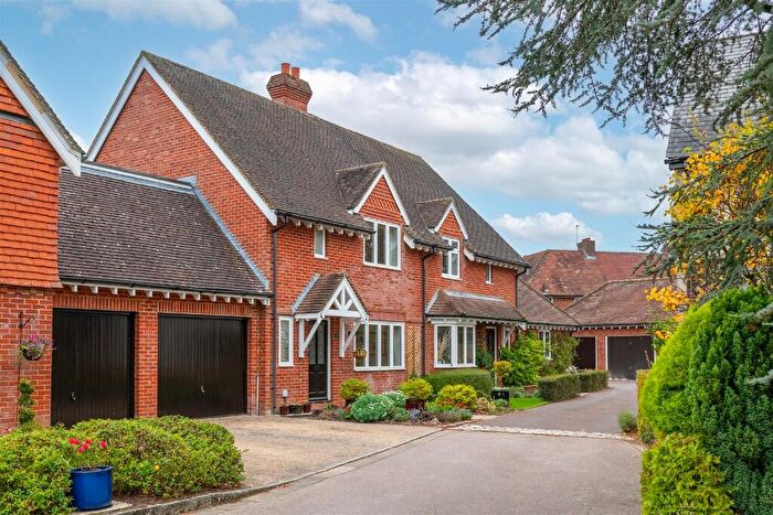 4 Bedroom House For Sale In Middle Green, Brockham, RH3