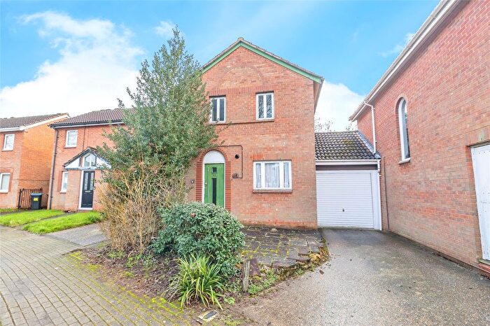 3 Bedroom Link Detached House For Sale In Quantock Crescent, Milton Keynes, Buckinghamshire, MK4