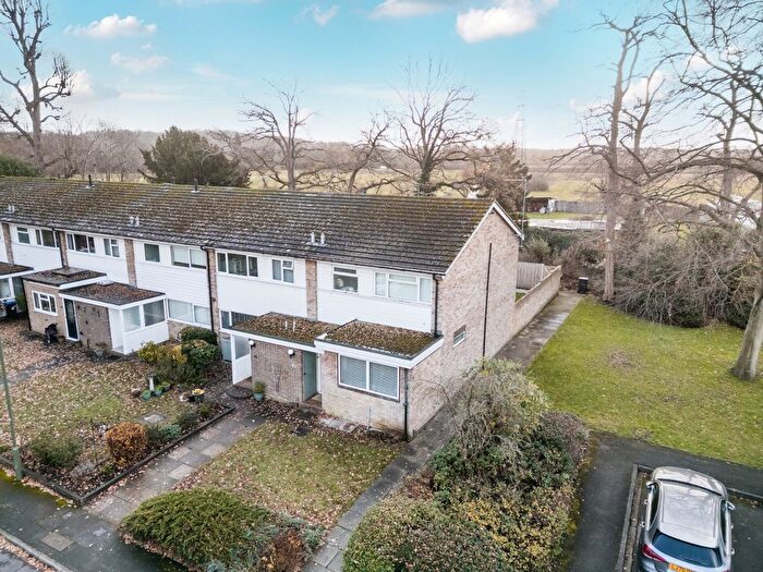 3 Bedroom End Terrace House For Sale In Grasmere Way, Byfleet, West Byfleet, Surrey, KT14