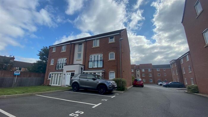 2 Bedroom Flat To Rent In Anglian Way, Coventry, CV3