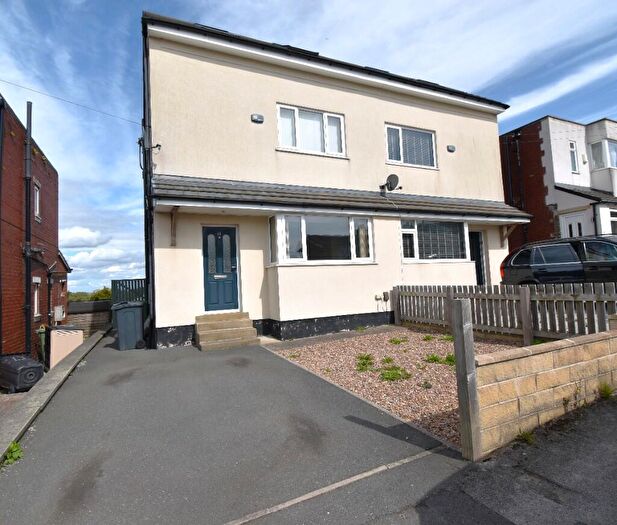 3 Bedroom Semi-Detached House To Rent In High Lane, Huddersfield, West Yorkshire, HD4