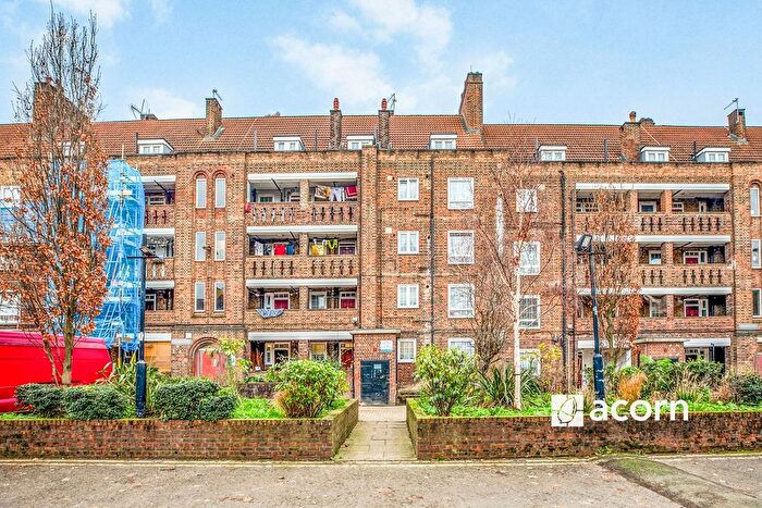 2 Bedroom Flat To Rent In Peckham Road, London, SE5
