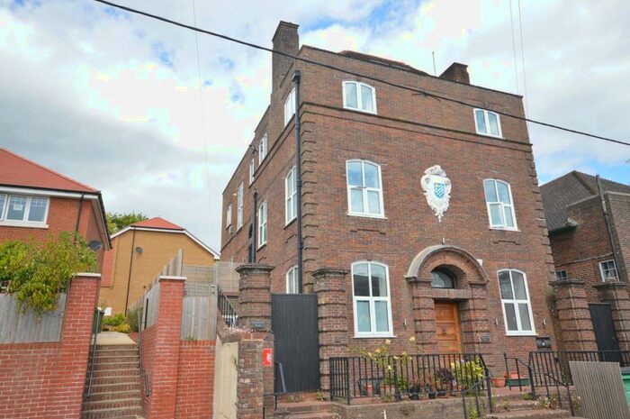 1 Bedroom Flat To Rent In Westminster House, Station Road, Pulborough, RH20