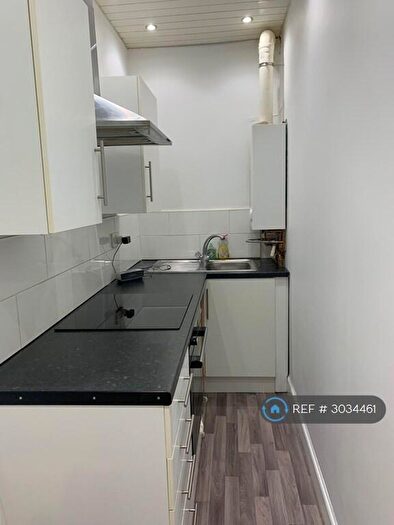 2 Bedroom Flat To Rent In Loanhead St, Kilmarnock, KA1