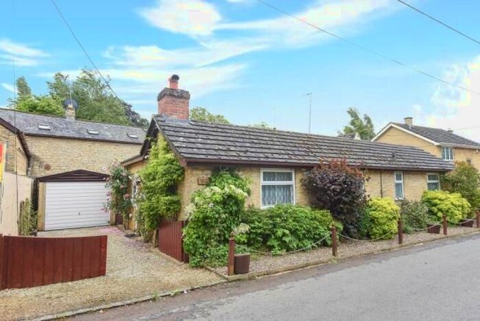 2 Bedroom Bungalow To Rent In Granary Cottage, Fewcott OX27