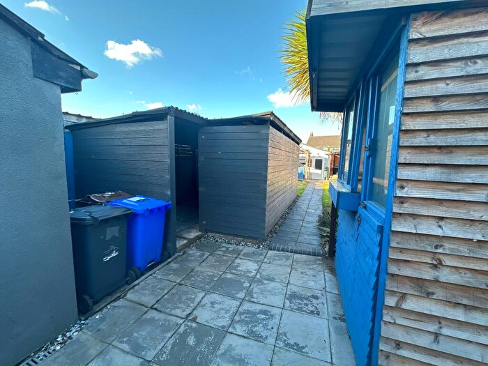 3 Bedroom End Of Terrace House For Sale In Heath Road, Stapenhill, Burton-on-Trent, DE15