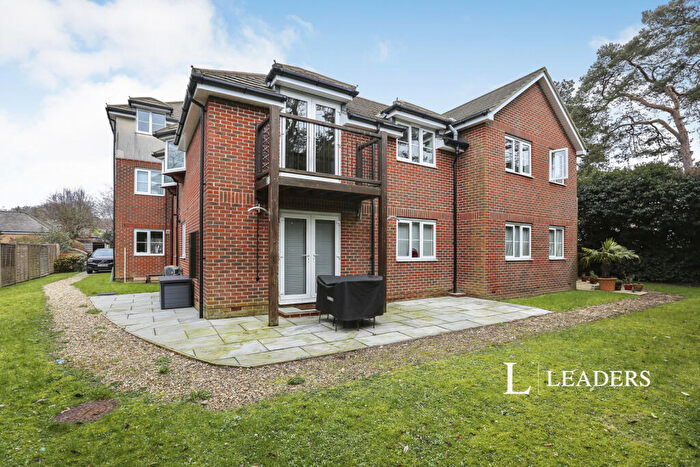 2 Bedroom Flat To Rent In Warsash Road, Southampton, SO31