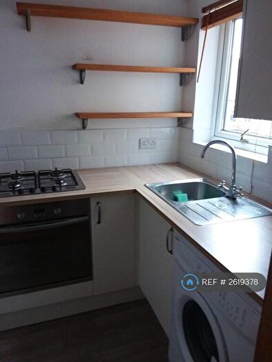 3 Bedroom Flat To Rent In Westbourne, Gateshead, NE8