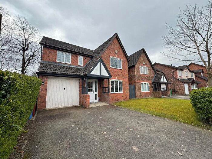 4 Bedroom Detached House To Rent In Downes Way, Manchester, M22