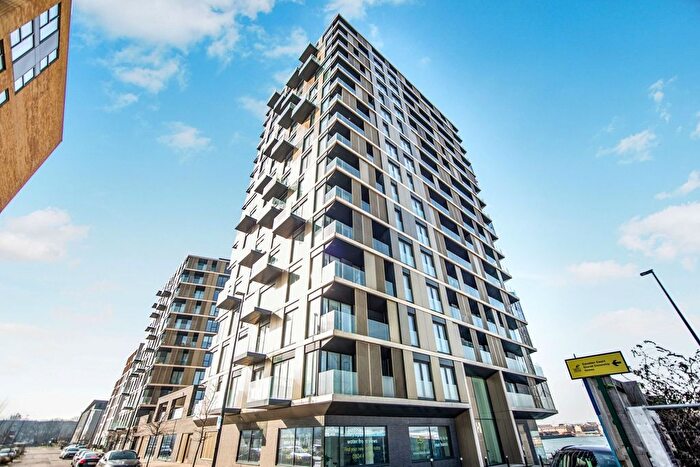 2 Bedroom Flat To Rent In Gillingham Gate Road, Chatham, ME4