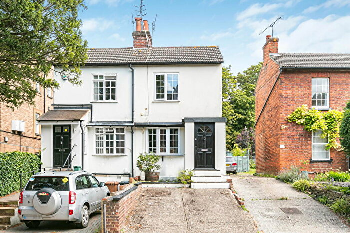 2 Bedroom Semi-Detached House For Sale In Stoke Road, Guildford, GU1