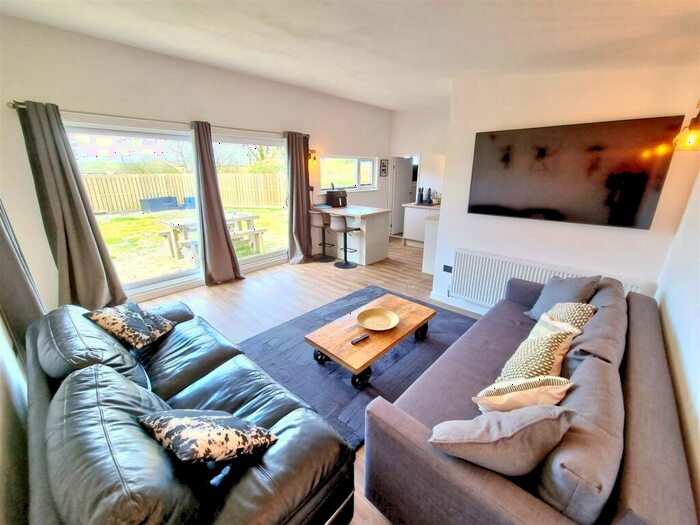 1 Bedroom Bungalow For Sale In Treglasta, Launceston, PL15