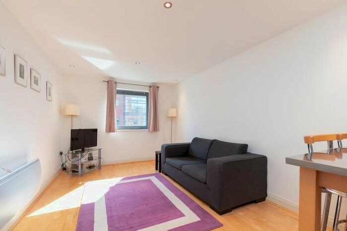 1 Bedroom Flat To Rent In Dolben Court, Montaigne Close, Westminster, London, SW1P