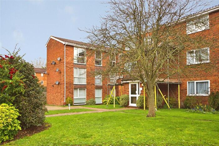 1 Bedroom Flat For Sale In Shurland Avenue, Barnet, EN4