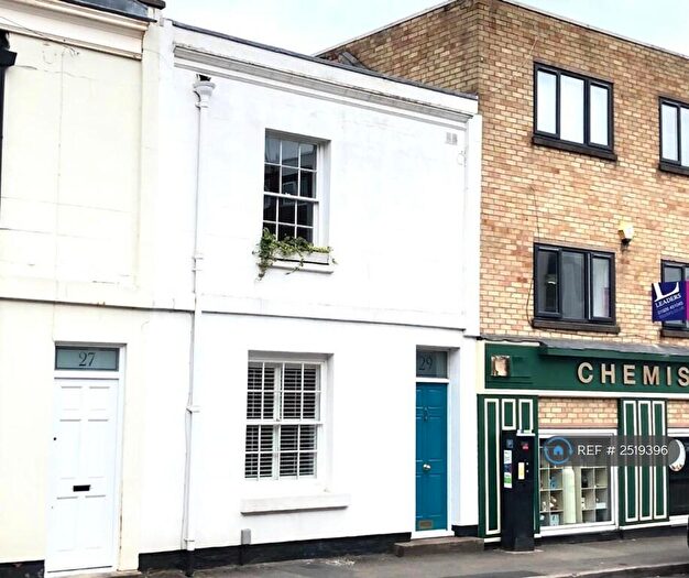 3 Bedroom Terraced House To Rent In Oxford Street, Warwickshire, CV32