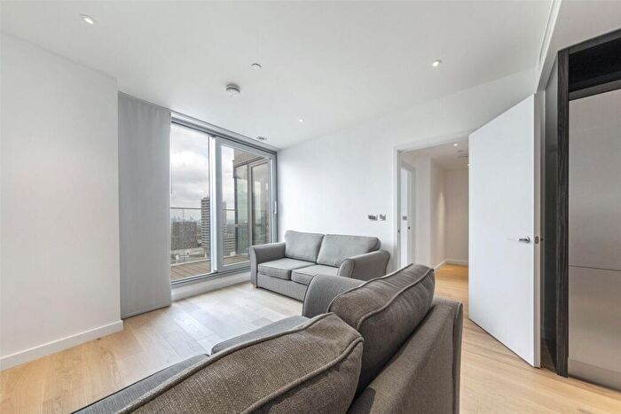 1 Bedroom Flat To Rent In Charrington Tower, Canary Wharf, E14